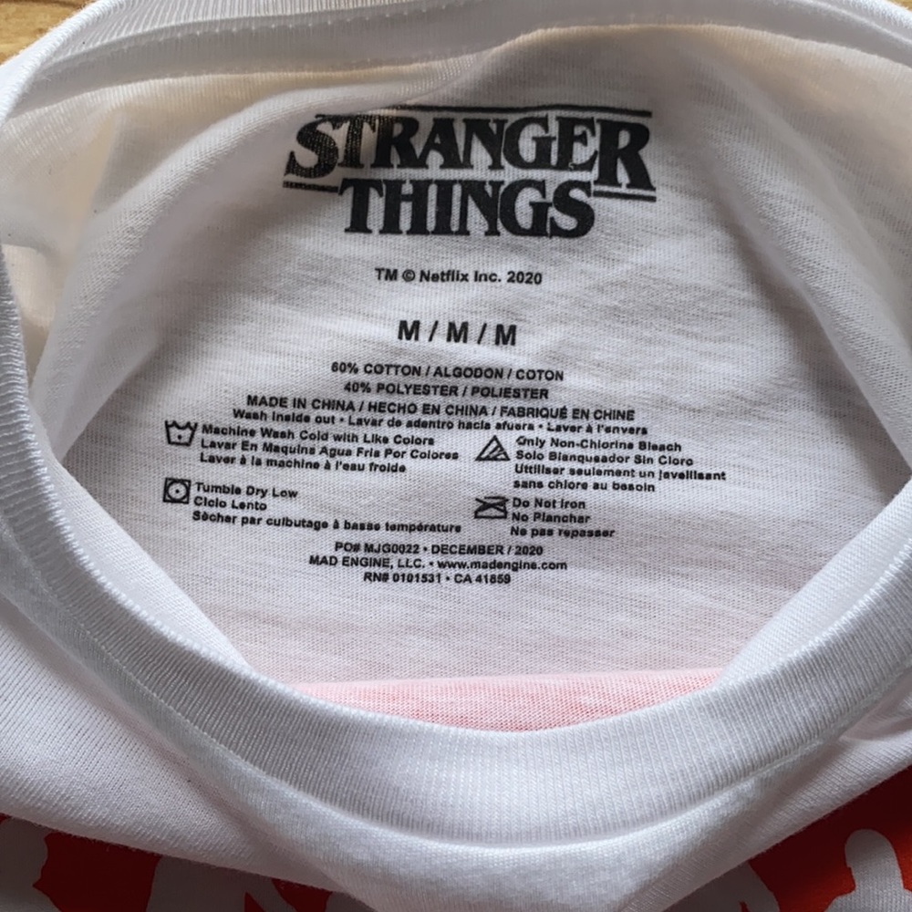 Stranger things T-shirt - Picture 2 of 3